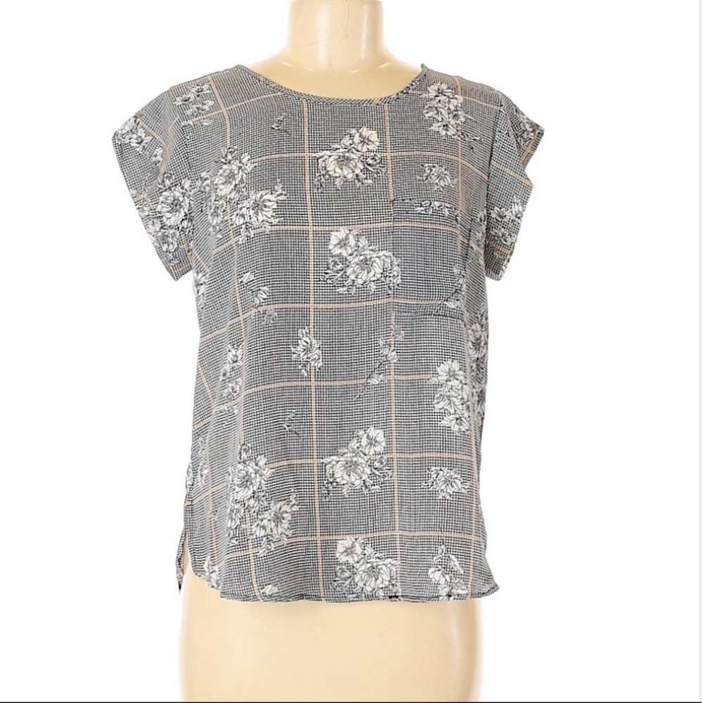 NWOT Alice Blue MP blouse.